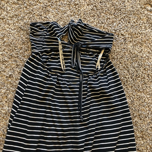 Volcom halter dress - Picture 3 of 3